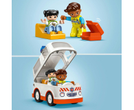LEGO DUPLO 10447 Karetka z kierowcą - 1283653 - zdjęcie 3
